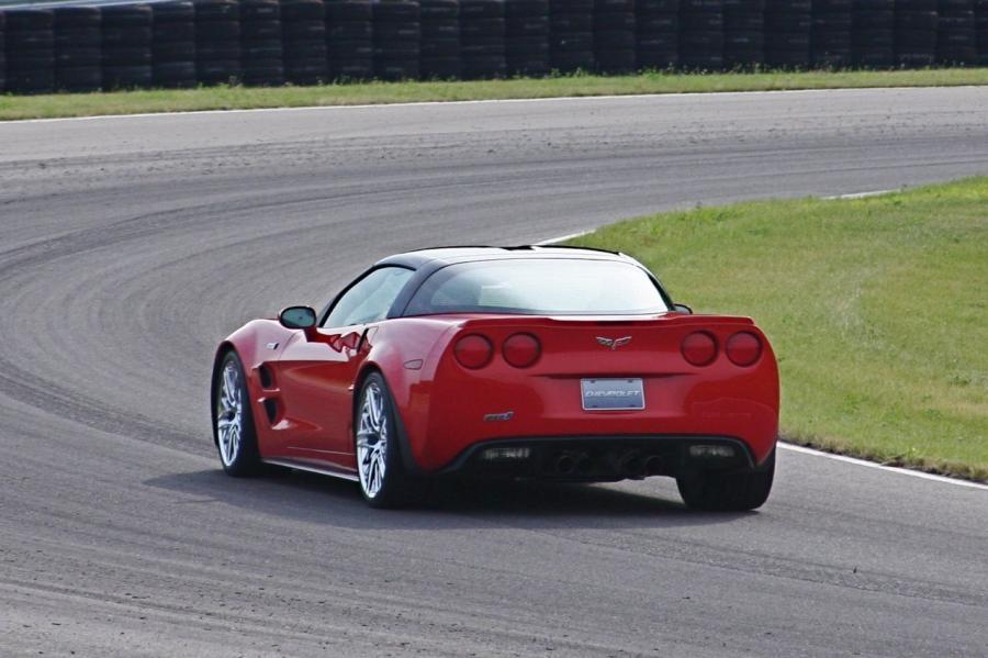  Chevrolet Covette ZR1 on Track 2009 года  (фото 43 из 65)